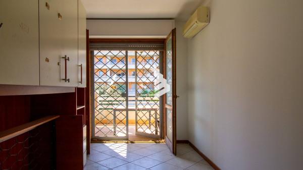 appartamento in vendita a Pomezia in zona Santa Palomba