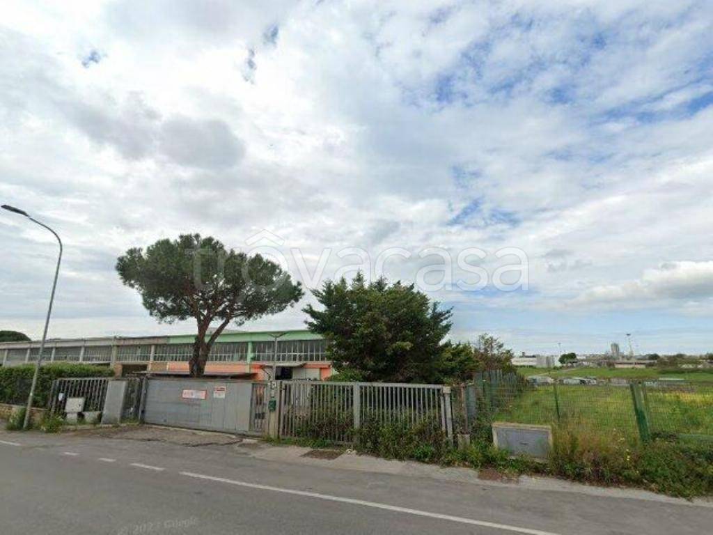 capannone in vendita a Pomezia