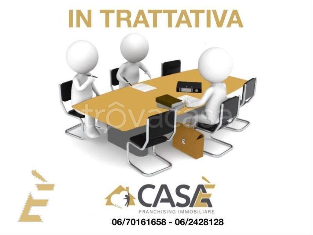 appartamento in vendita a Pomezia in zona Torvaianica