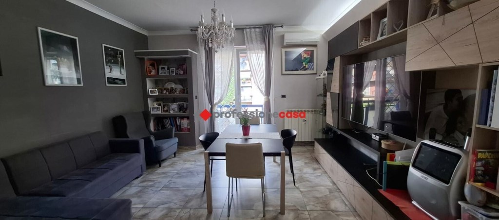 appartamento in vendita a Pomezia in zona Torvaianica