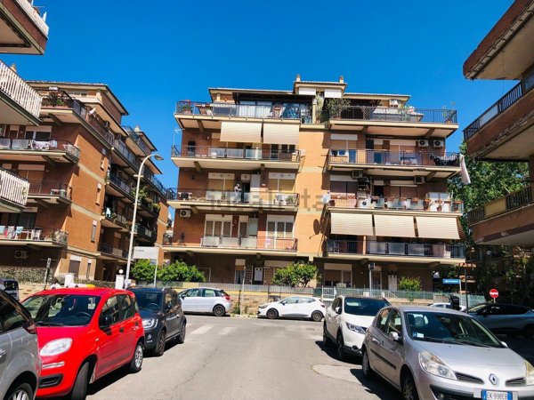 appartamento in vendita a Pomezia in zona Torvaianica