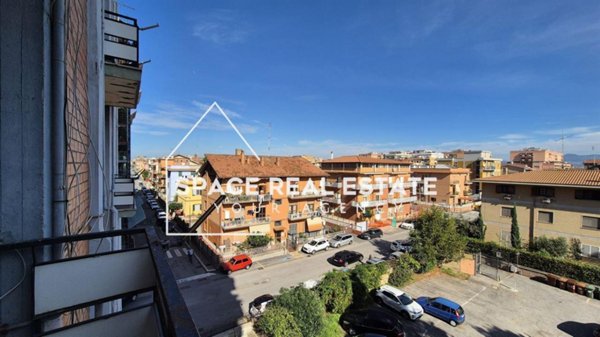 appartamento in vendita a Pomezia