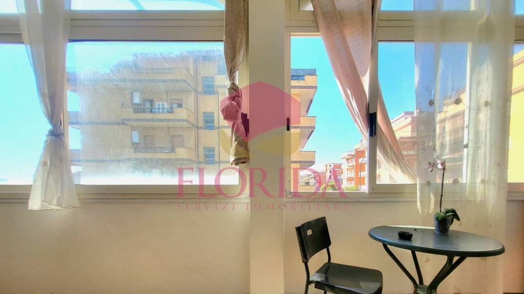 appartamento in vendita a Pomezia in zona Torvaianica