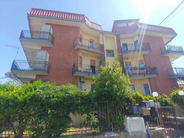 appartamento in vendita a Pomezia in zona Torvaianica