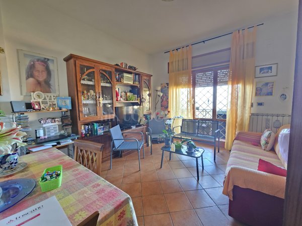 appartamento in vendita a Pomezia in zona Torvaianica