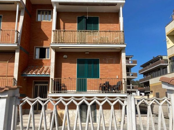 appartamento in vendita a Pomezia in zona Torvaianica