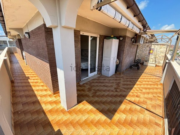 appartamento in vendita a Pomezia in zona Torvaianica