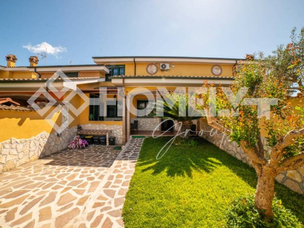 casa indipendente in vendita a Pomezia in zona Campo Jemini