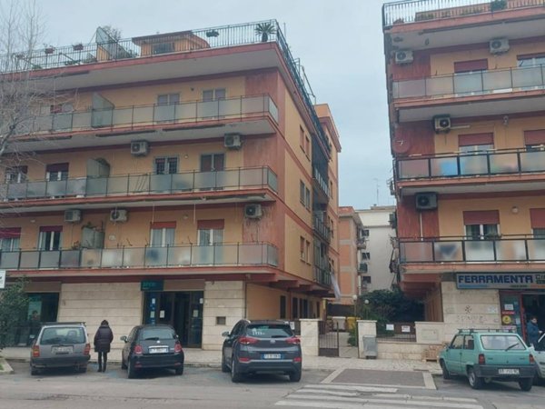 appartamento in vendita a Pomezia in zona Torvaianica