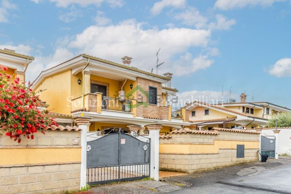 casa indipendente in vendita a Pomezia in zona Campo Jemini