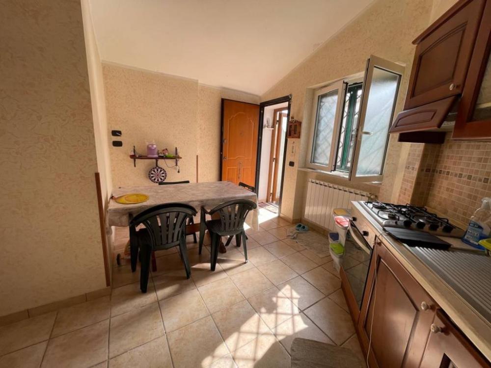 appartamento in vendita a Pomezia in zona Torvaianica