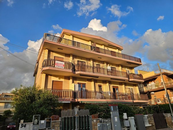 appartamento in vendita a Pomezia in zona Torvaianica
