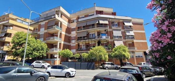 appartamento in vendita a Pomezia