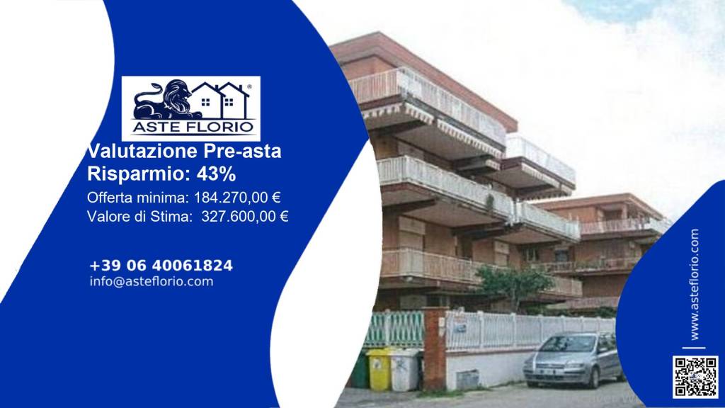 appartamento in vendita a Pomezia in zona Torvaianica