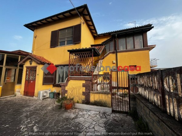 casa indipendente in vendita a Pomezia in zona Torvaianica