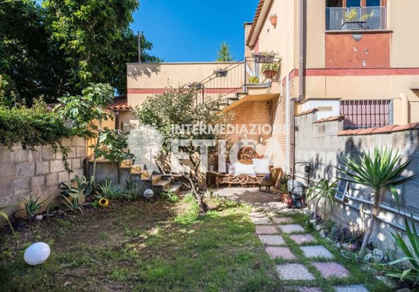 appartamento in vendita a Pomezia