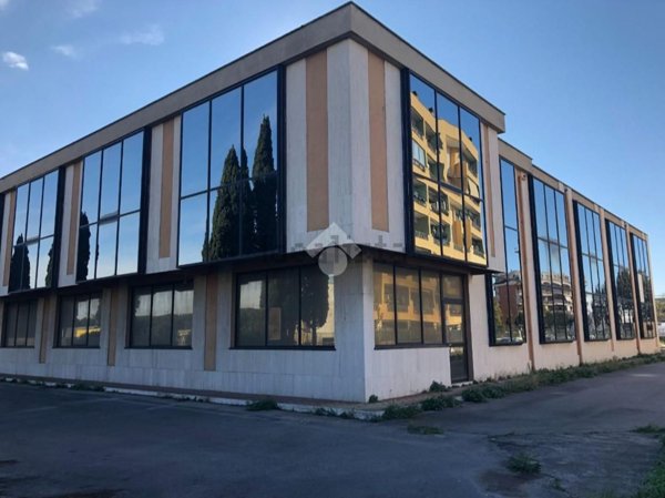 ufficio in vendita a Pomezia