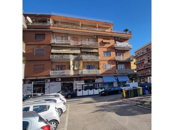 appartamento in vendita a Pomezia