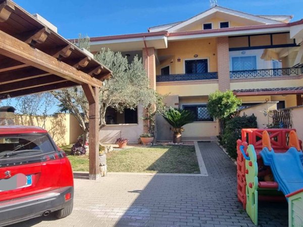 appartamento in vendita a Pomezia