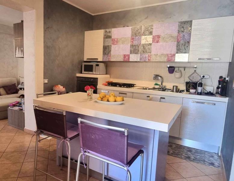 casa indipendente in vendita a Pomezia in zona Campo Jemini