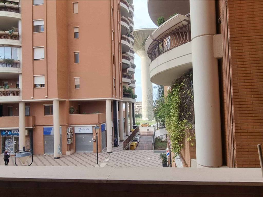 appartamento in vendita a Pomezia in zona Torvaianica