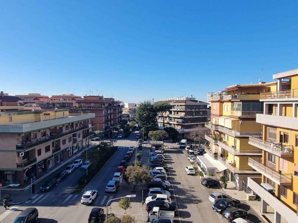 appartamento in vendita a Pomezia