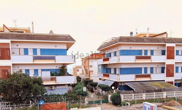 appartamento in vendita a Pomezia in zona Torvaianica
