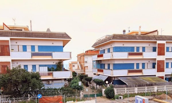 appartamento in vendita a Pomezia in zona Torvaianica