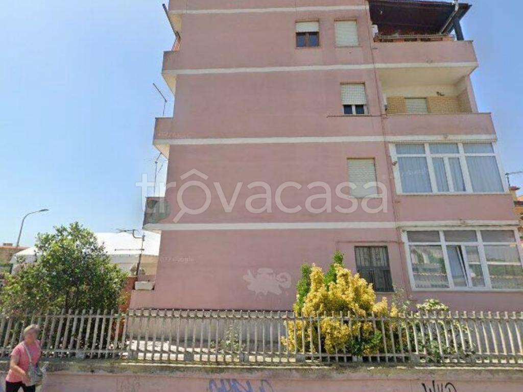 appartamento in vendita a Pomezia in zona Torvaianica