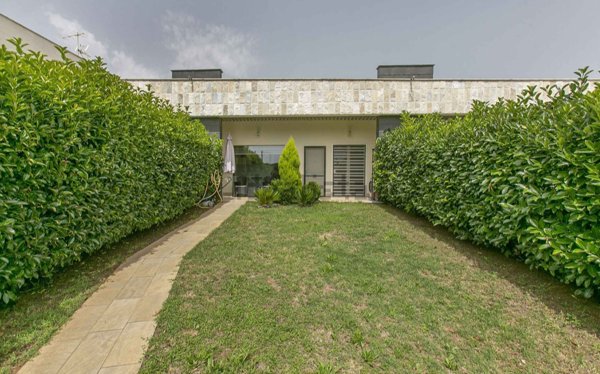casa indipendente in vendita a Pomezia in zona Santa Palomba