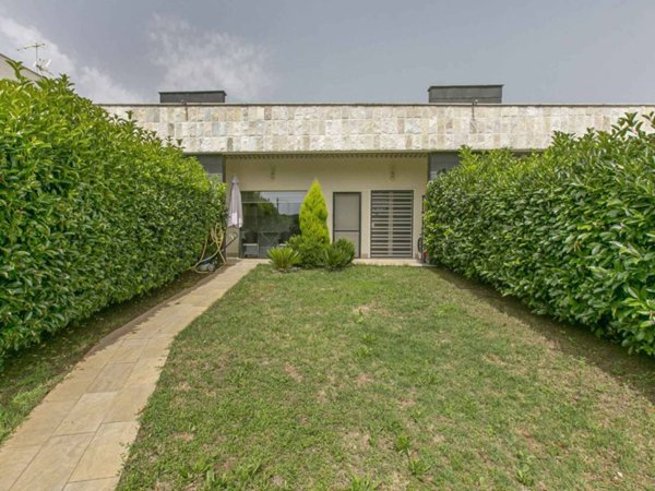 casa indipendente in vendita a Pomezia in zona Santa Palomba