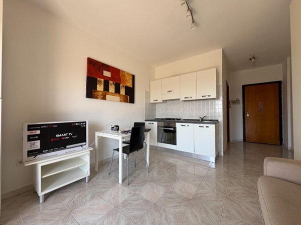 appartamento in vendita a Pomezia in zona Santa Palomba