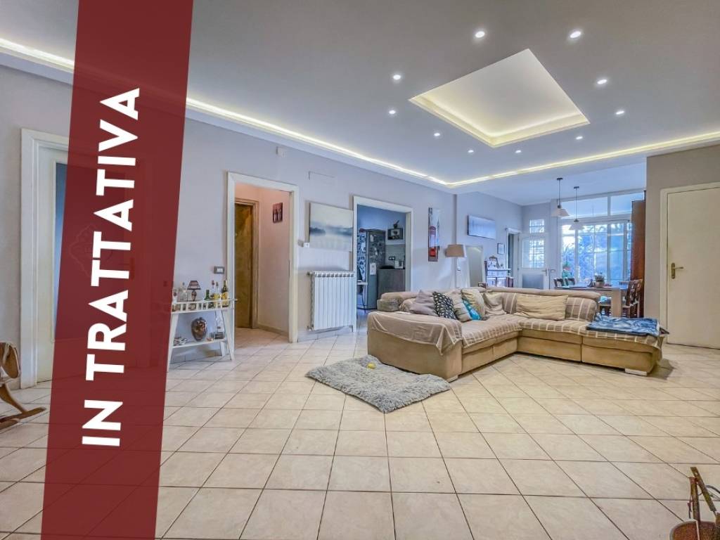 appartamento in vendita a Pomezia in zona Torvaianica