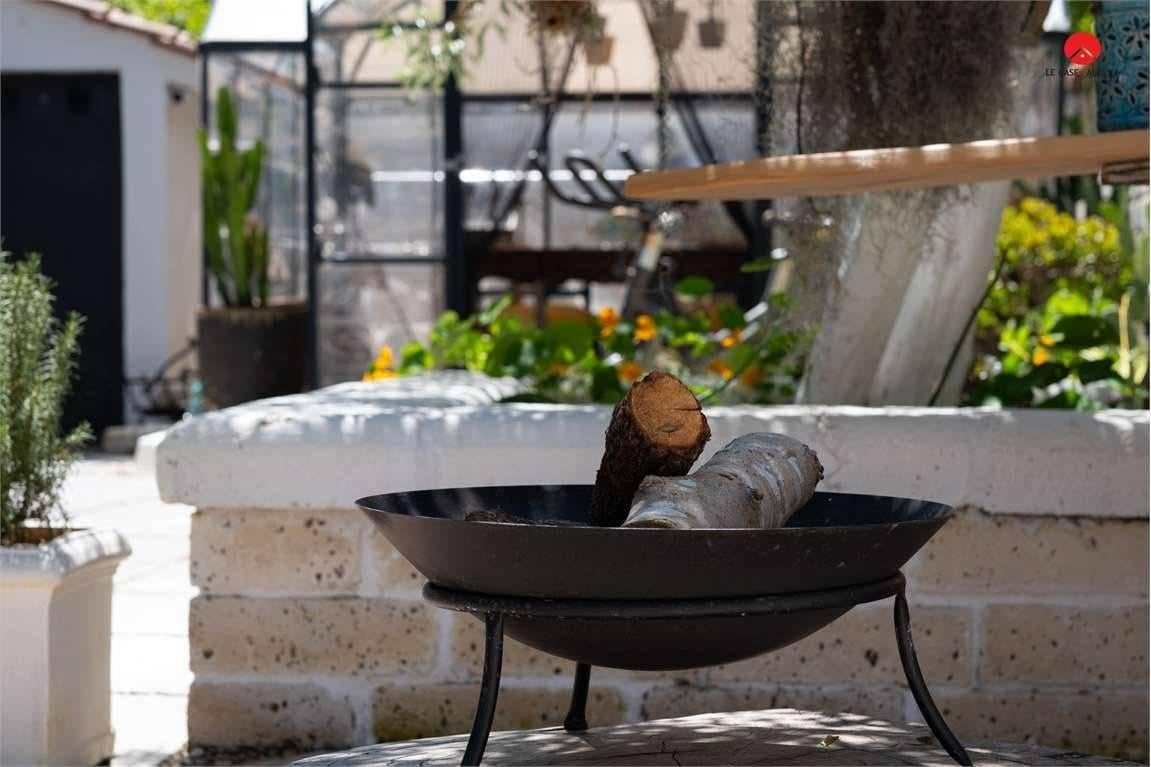 casa indipendente in vendita a Pomezia in zona Torvaianica