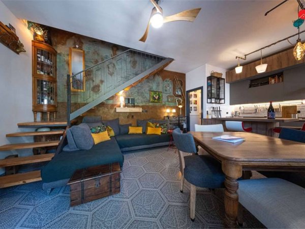 casa indipendente in vendita a Pomezia in zona Torvaianica