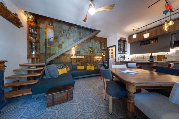 casa indipendente in vendita a Pomezia in zona Torvaianica