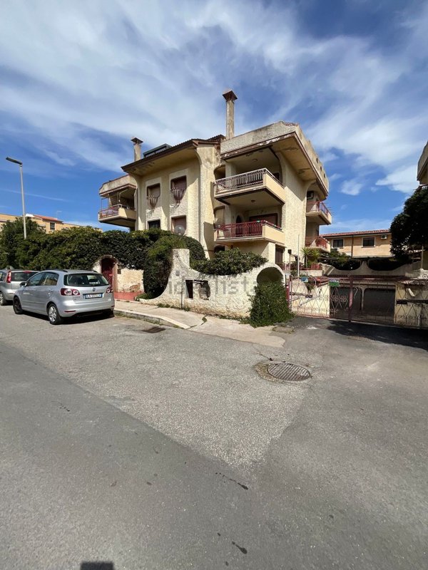 appartamento in vendita a Pomezia in zona Torvaianica