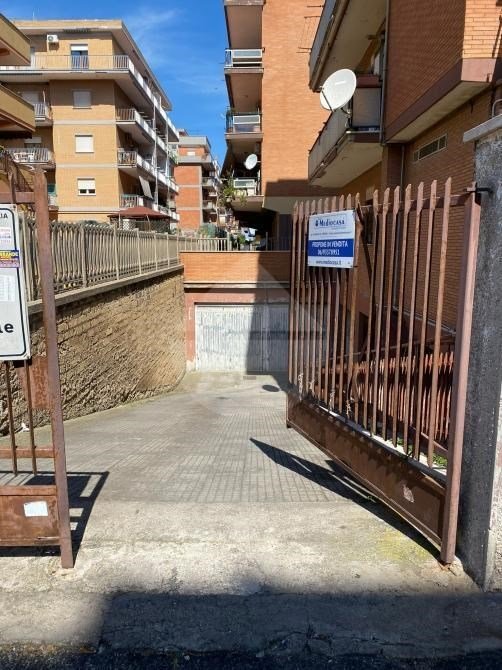 appartamento in vendita a Pomezia in zona Torvaianica