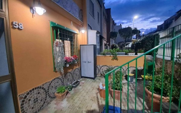 casa indipendente in vendita a Pomezia