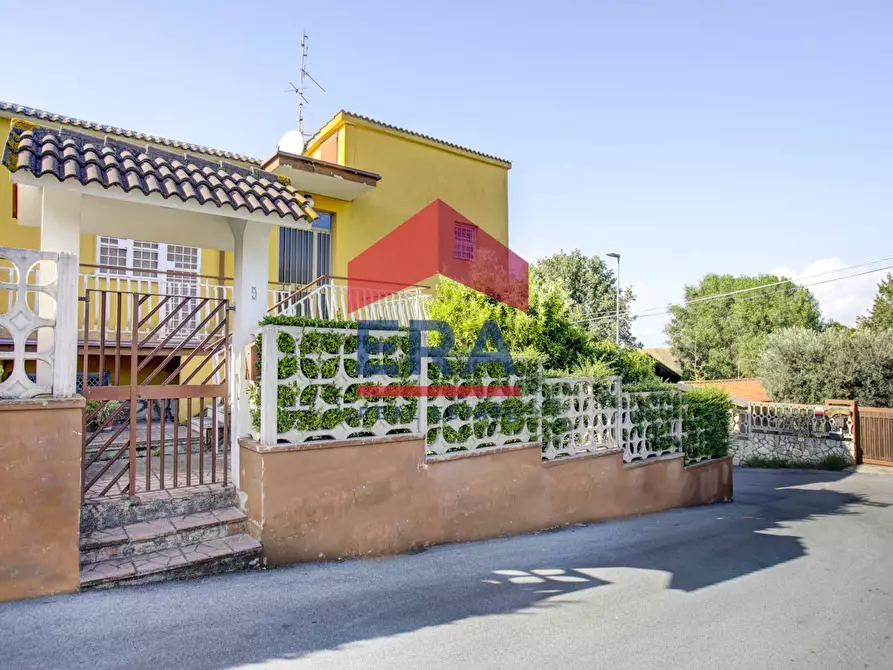 casa indipendente in vendita a Pomezia