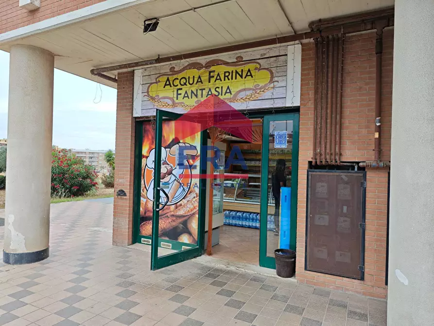 negozio in vendita a Pomezia