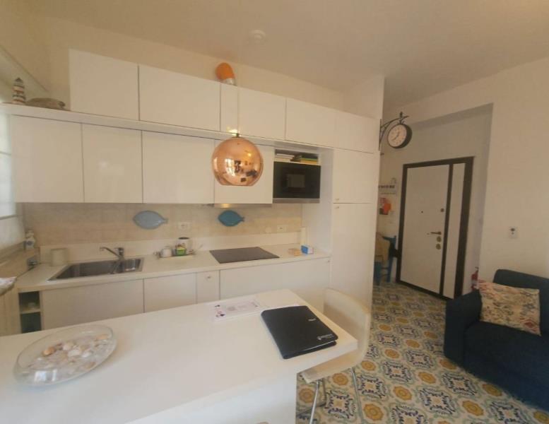 appartamento in vendita a Pomezia in zona Torvaianica