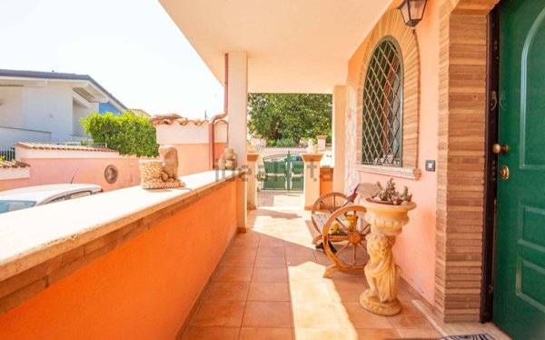 casa indipendente in vendita a Pomezia in zona Campo Jemini