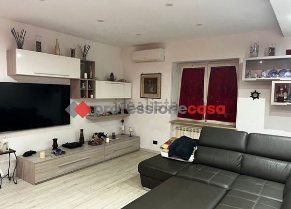casa indipendente in vendita a Pomezia