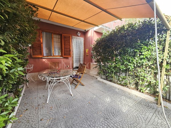appartamento in vendita a Pomezia in zona Torvaianica