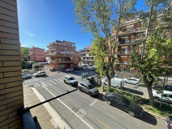 appartamento in vendita a Pomezia in zona Torvaianica