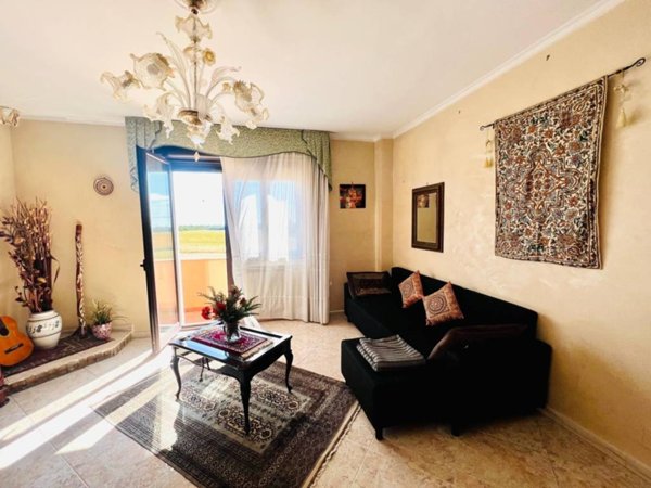 casa indipendente in vendita a Pomezia in zona Torvaianica Alta