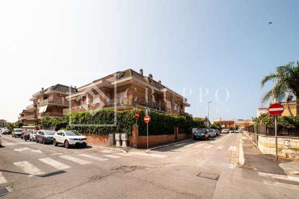 appartamento in vendita a Pomezia in zona Torvaianica