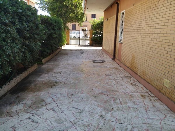 appartamento in vendita a Pomezia in zona Torvaianica