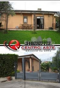 casa indipendente in vendita a Pomezia in zona Colli di Enea